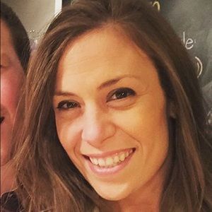 Meet your Posher, Lara